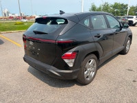 Nouvel Arrivage! Découvrez ce Hyundai Kona Essential 2026, un VUS sous-compact moderne qui combine c... (image 4)