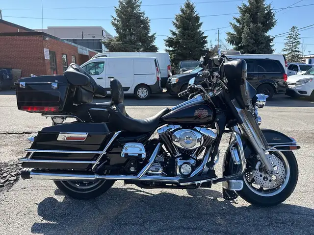 2001 Harley-Davidson Electra Glide Classic ~ ELECTRA GLIDE ~ 88C in Sport Touring in City of Toronto - Image 2