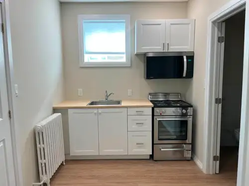 Just renovated to current condo standards with high end materials. Luxury ceramic tiles in bathroom,...