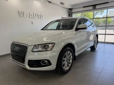 L'Audi Q5 Progressiv 2.0T 2015 est un VUS de luxe alliant performance, confort et raffinement. Propu...