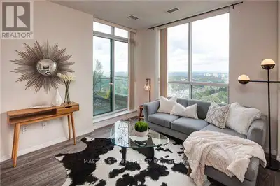 Stunning Penthouse Unit At Prime Location In North York. 9 ft Ceiling With Functional Layout. Den Ca...