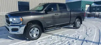 Dodge Ram Bighorn 2500 2022 8 cylindres Cummins turbo diesel automatique, 43 365 km, caméra de recul...