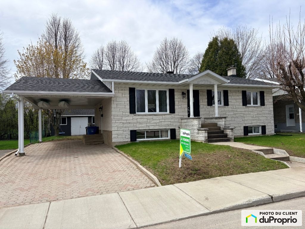 $370,000 - Bungalow in Trois-Rivières (Cap-De-La-Madeleine) — photo 1