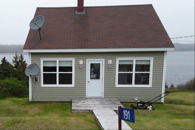 Oceanfront property on Eastern Shore! in Houses for Sale in New Glasgow