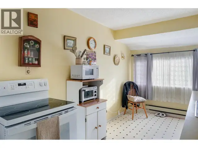 5 GREBE STREET Kitimat, British Columbia in Houses for Sale in Kitimat - Image 7
