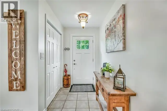 8 BEACH Road Lowbanks, Ontario in Houses for Sale in St. Catharines - Image 7