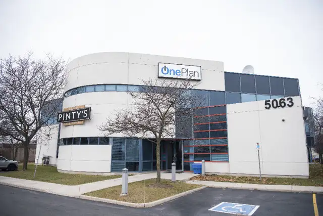 Flexible All-Inclusive Private Offices - Full-time & Part-time in Commercial & Office Space for Rent in Oakville / Halton Region - Image 10