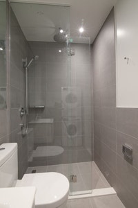 Renovated Akelius studio apartment for rent. Located near Drummond & Doctor Penfield in the Ville Ma... (image 6)