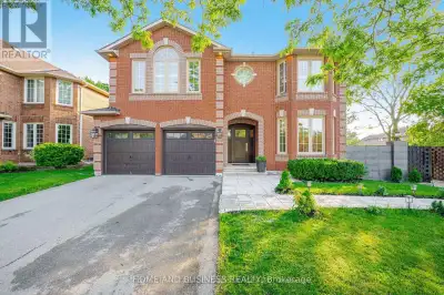 REMARKS FOR CLIENTS (2000 characters)Welcome to this meticulously designed 4-bedroom, 5-bathroom exe...