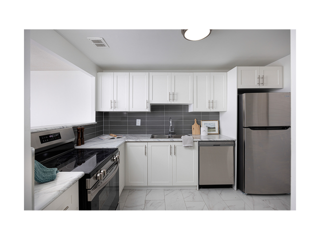 1 Bedroom Apartment for Rent - 75 Charolais Boulevard in Long Term Rentals in Mississauga / Peel Region - Image 5