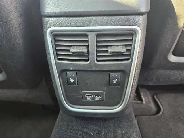 2023 Chrysler 300652756970858261220