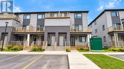 2+1 Bedrooms + 2 Full Bathrooms. The water heater is owned, saving approximately $50/month in rental...