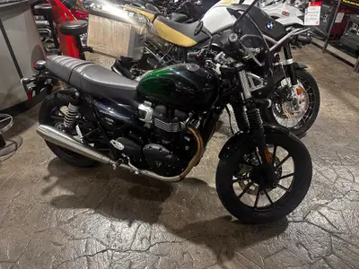2024 Triumph Speed Twin 900 Standard EXCELLENT CONDITION 2,229 KM ASKING $8,995.00 + GST Engine Type...