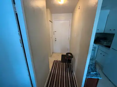 261 Breezehill Avenue South - Apartment for Rent in Ottawa