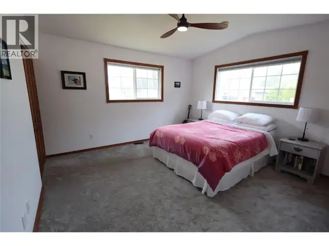 302 5th Street NW Nakusp, British Columbia in Houses for Sale in Nelson - Image 17