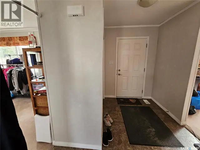 10 Four Seasons Trailer COURT Shaunavon, Saskatchewan in Houses for Sale in Swift Current - Image 14