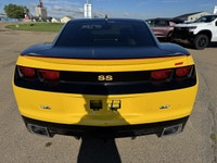 Our 2010 Chevrolet Camaro 2SS Coupe will make your pulse race in Yellow! Powered by a 6.2 Litre V8 o... (image 3)