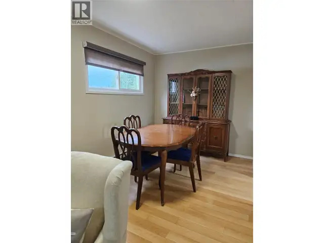 301 5TH Street NW Nakusp, British Columbia in Houses for Sale in Nelson - Image 9