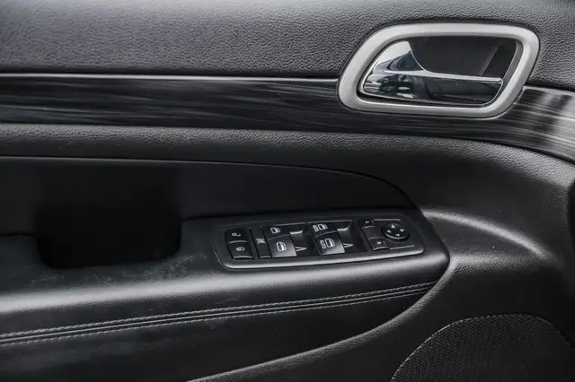 2020 Jeep Grand Cherokee Laredo * V6 * Jamais accidenté * Toujou in Cars & Trucks in City of Montréal - Image 15