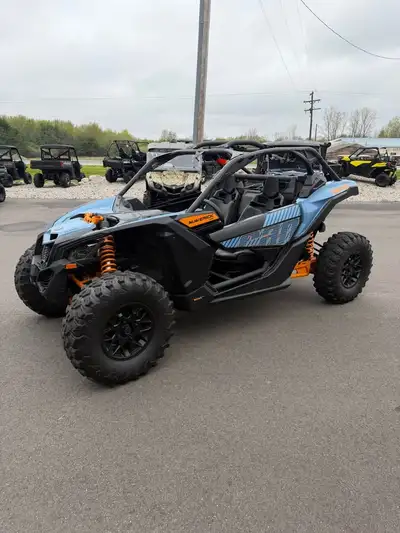 APPLY NOW: https://www.ridecollective.ca/get-pre-approved 2025 CAN-AM MAVERICK X3 DS TURBO 4X4 • Tur...