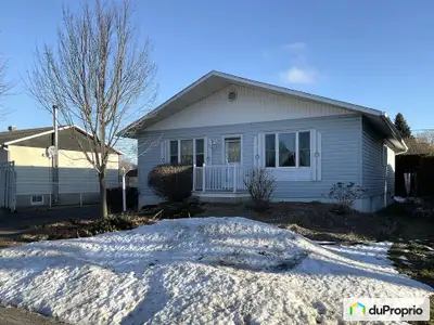 Cour intime. Quartier familial près des écoles. -3 chambres au rez-de-chaussée + 1 possible au sous-...