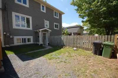 Welcome to 7047 Mumford Rd. 3 Bedrooms, 1 Bath (950 sq ft) $2,395 Move-in March 1, 2026 Call 902.406...