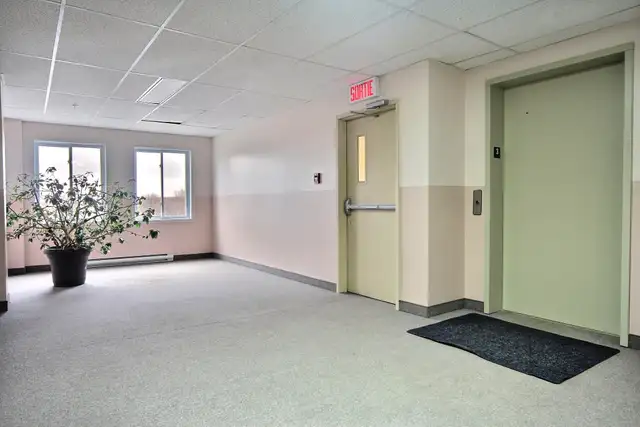 4 1/2, 17025 boul. Henri-Bourassa CHARLESBOURG - 1er MAI 2026 in Long Term Rentals in Québec City - Image 11