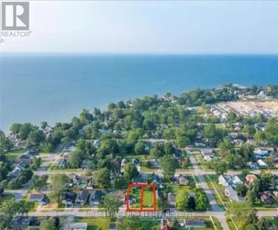 A BEAUTIFUL PROPERTY LOCATED WITH IN WALKING DISTANCE TO THE LAKE. CAN ALSO BE SOLD WITH LOT 193 NEX...