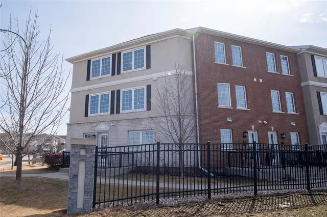 201 20 Ancaster Gate Winnipeg, Manitoba62863752076163122