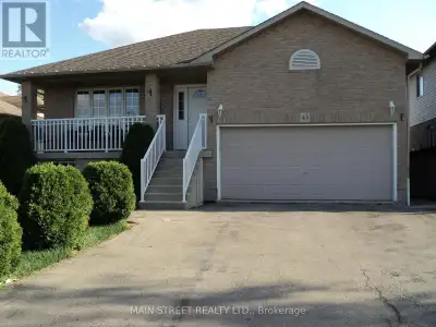 Short Term Rental for 4 to 8 months.3 Bedroom 2 Bathroom Upper Floor House approximately 1,500 sq.ft...