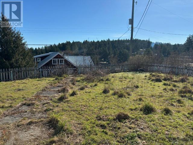 5358 EARL STREET Texada Island, British Columbia in Houses for Sale in Powell River District - Image 2