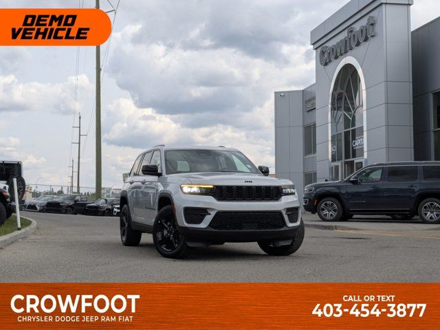 2025 Jeep Grand Cherokee Altitude - Power Sunroof - Trailer Tow in Cars & Trucks in Calgary