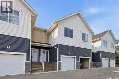 Welcome to this stunning 2-storey townhouse in the desirable Brightwood Complex in Evergreen, offeri...