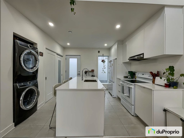 $580,000 - Condominium in Villeray / St-Michel / Parc-Extension — photo 3