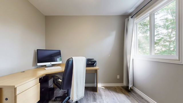 FOR RENT- 3 BED 2 BATH TOWNHOME IN AURORA in Other in Markham / York Region - Image 8