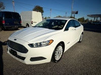 2014 Ford Fusion SE Hybrid with 4 Cylinder Engine 2.0L, auto ac, bluetooth, backup camera, power win... (image 1)