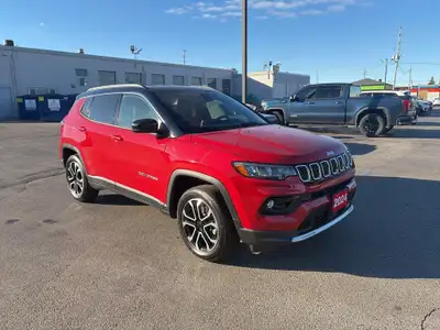 Turn heads in the 2024 Jeep Compass Limited 4x4, finished in striking Redline Pearl with a sleek Bla...