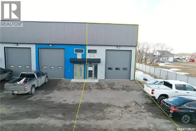 1000 sqft light industrial / warehouse condo , Located in New Horizon Business Park in RM of Edenwol...