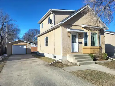 R14//Selkirk/OPEN HOUSE Tuesday April 28th 6-8:00PM, with offers reviewed Thursday April 30th! Incre...