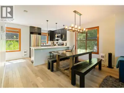 ZONED FOR NIGHTLY RENTALS! Beautifully renovated 3-bed & 2-bath townhouse at Treeline in Whistler's...