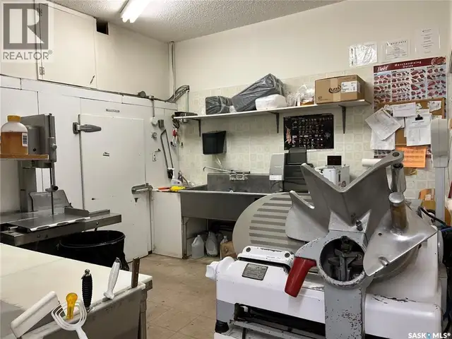 116 Mountain STREET Strasbourg, Saskatchewan in Commercial & Office Space for Sale in Regina - Image 15