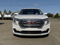 AMVIC Licensed Dealer * Power Sunroof * Heated Front Seats & Steering Wheel * Power Liftgate * Remot... (image 2)