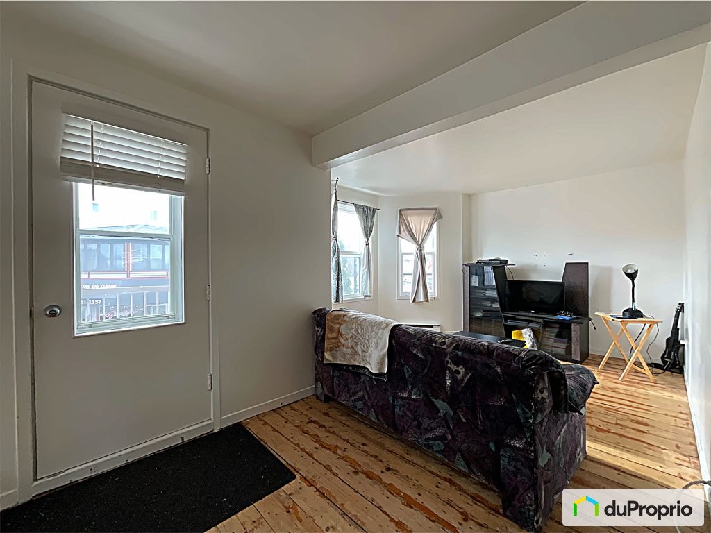 $330,500 - Quadruplex for sale in Louiseville — photo 2