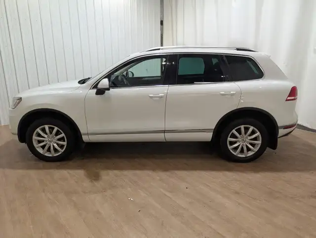 2015 Volkswagen Touareg 3.6L Comfortline Bluetooth | Heated S... in Cars & Trucks in Calgary - Image 5