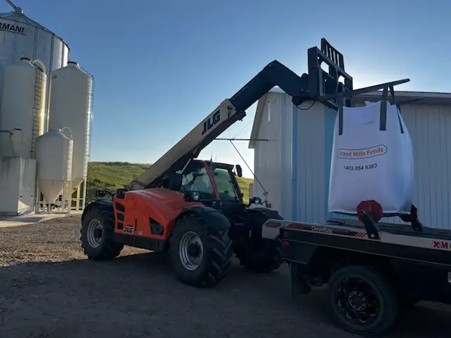Hand Hills Feeds Livestock Feed and Minerals in Equestrian & Livestock Accessories in Medicine Hat - Image 10