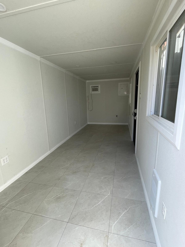 Affordable Office Space on the Go: Modified Shipping Container in Storage Containers in Barrie - Image 3