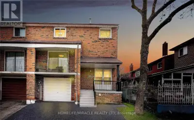 30 BROWNRIDGE CRESCENT Toronto (West Humber-Clairville), Ontario