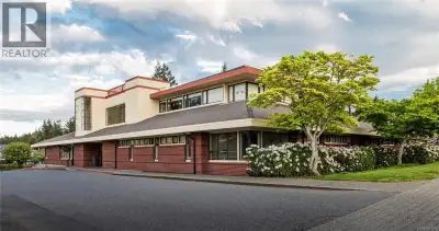 This bright and open 234 sq ft office space is located in the north end of Nanaimo and offers plenty...