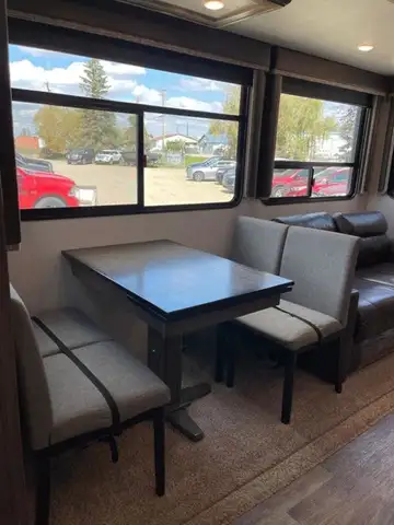 2020 Keystone 334BH in Travel Trailers & Campers in Edmonton - Image 6