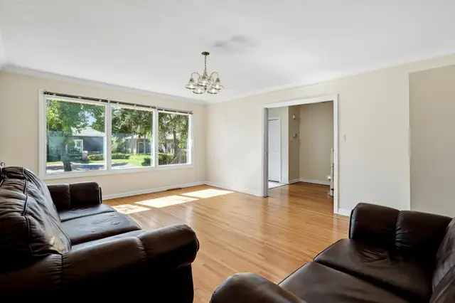 5 Bedrooms & 3 Bathrooms - Close to Wascana Park in Houses for Sale in Regina - Image 6